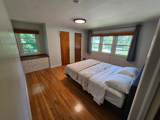 Photo - 4117 Mineral Point Rd