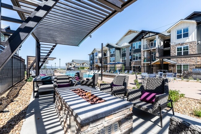 Piscina estilo centro turístico - Peakline at Copperleaf