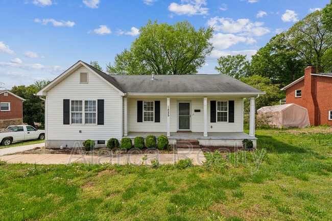 Photo - 1825 Remount Rd Casa