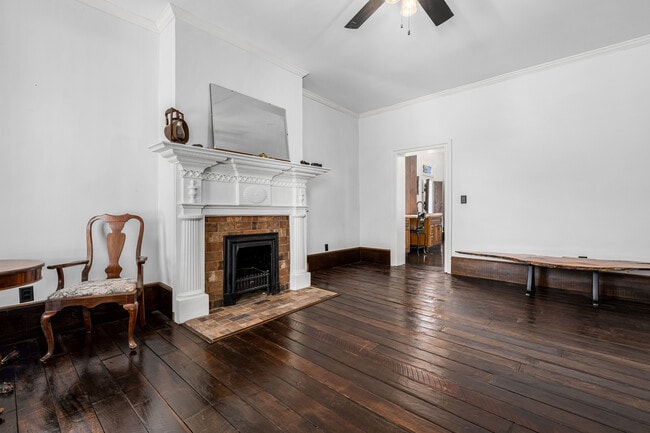 Photo - 120 S Cherokee St