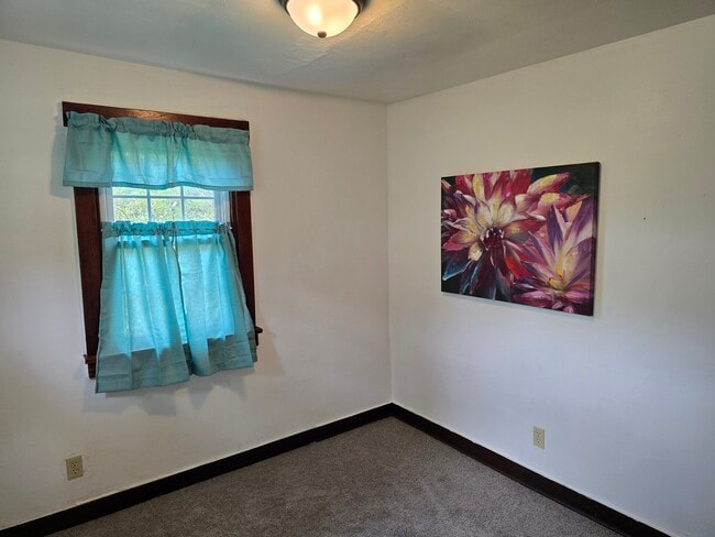 Photo - 106 Lowry St