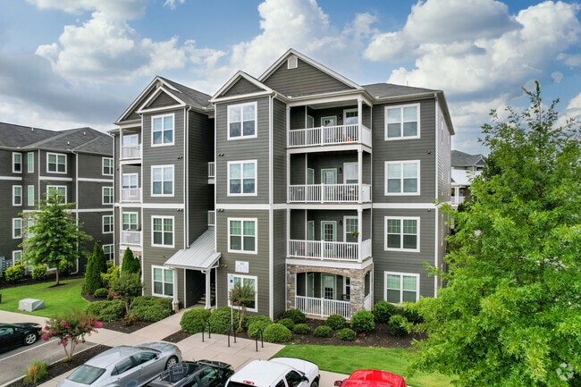 Ridge at Hamilton Crossing