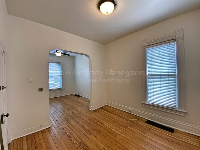 Photo - 715 Elati St