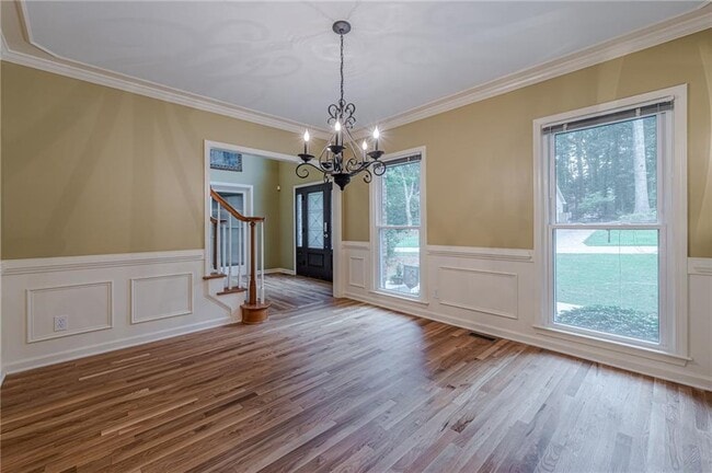 Photo - 461 Braidwood Walk NW