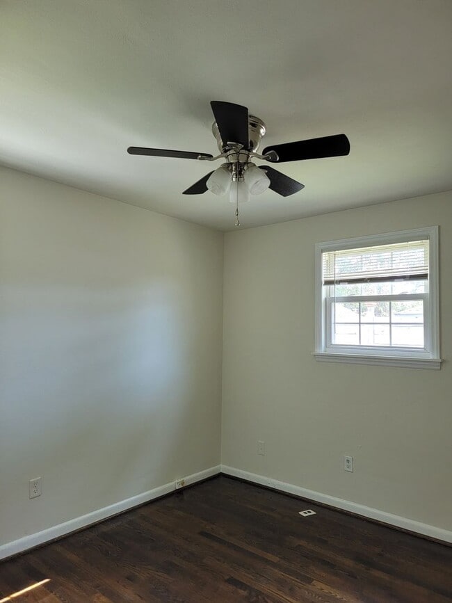 Photo - 2 BR 1 Full Bath Duplex Virginia Place