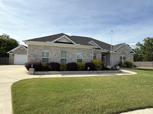 Photo - 219 Woodgrove Dr Casa