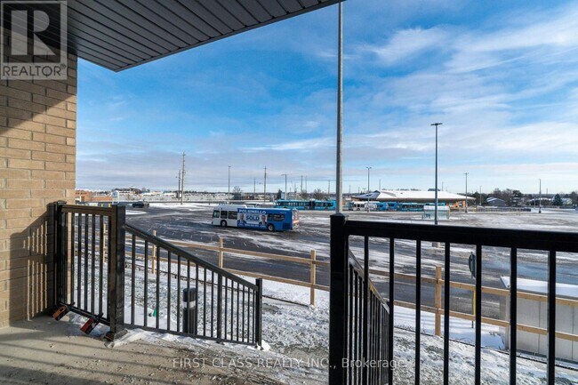 Photo - 20 Lytham Grn Cir