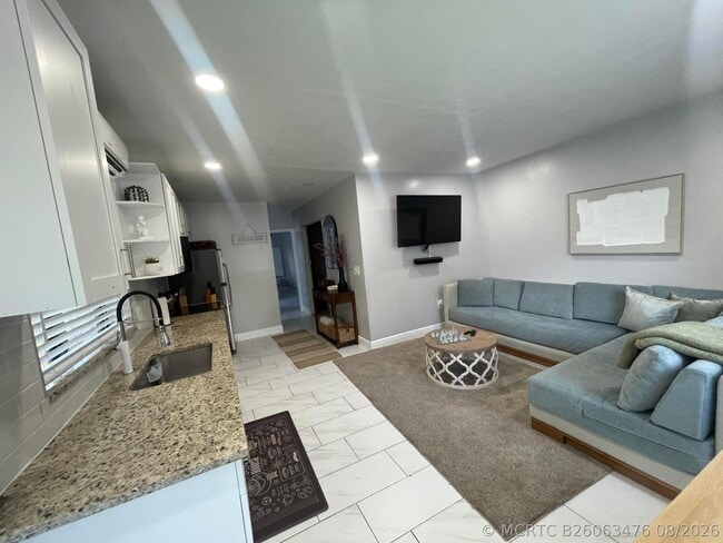 430 NE 1st Ave. Unit A