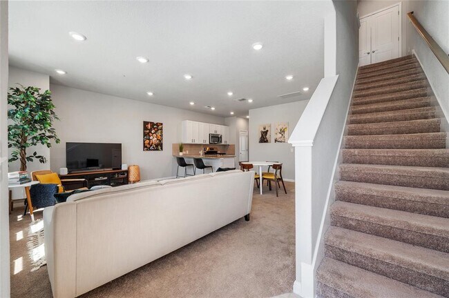 Photo - 9015 Cattle Baron Path