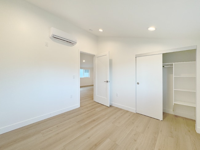 Photo - 4461 Farquhar Ave Unidad G