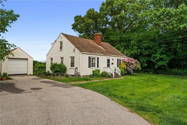 Photo - 27 1/2 Doro Pl