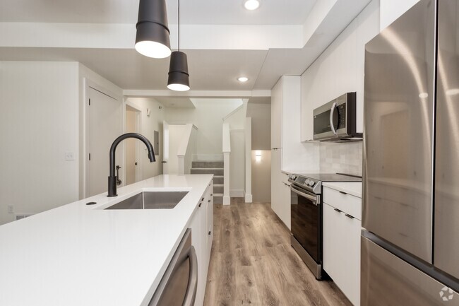 Building Photo - Jefferson Park 33 Rental