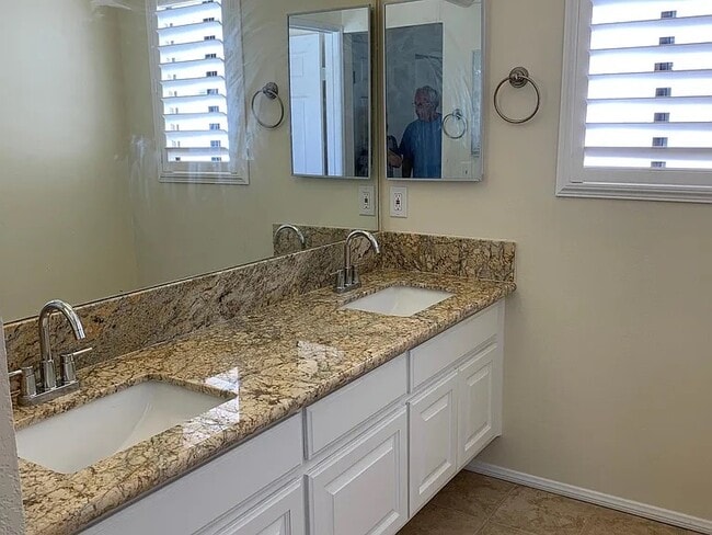 Photo - 313 Crocus Ct