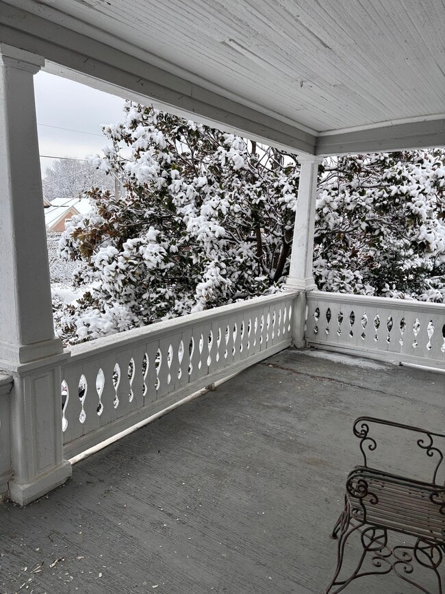 Building Photo - 163 N Keats Ave Unit 4