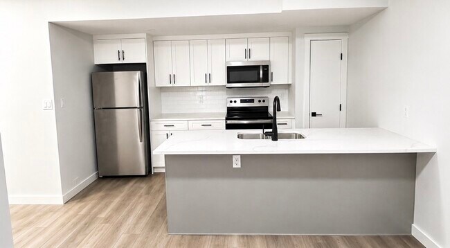 Photo - 10509-10157 157 St NW