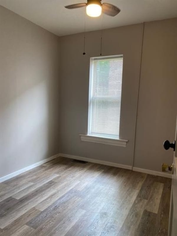 Building Photo - 4641 Washington Ave Unit 4