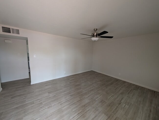 Photo - West Phoenix Fully Remodeled 3br