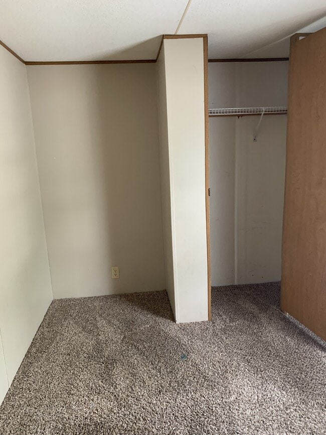 Photo - 205 Tyler St