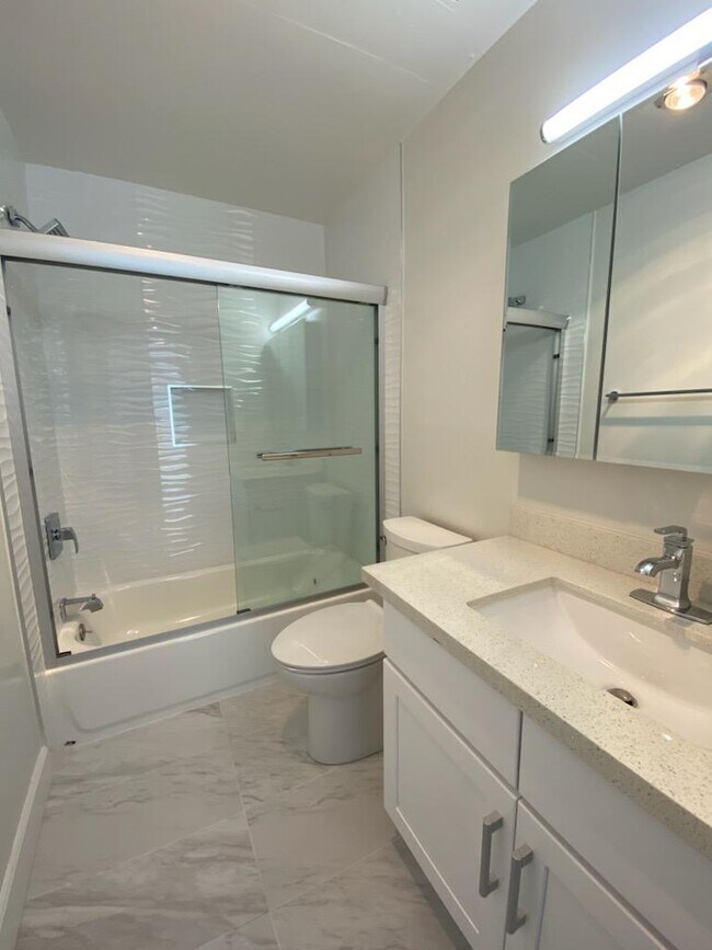 Photo - Bradley Apartments