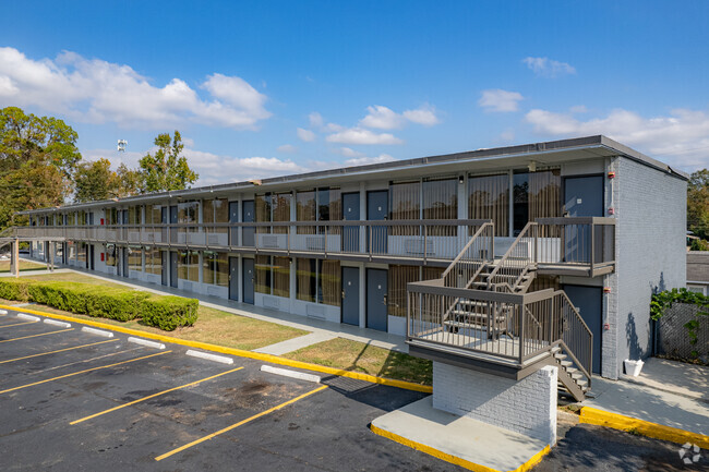 Building Photo - EXTANDED STAY STATSBORO Rental