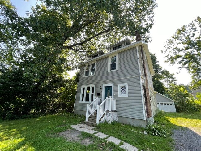 Photo - 2556 Van Vranken Ave. Casa