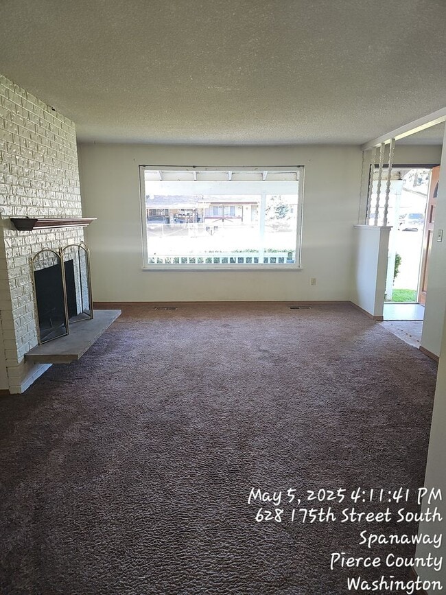 Photo - Spanaway rambler home - 3 bedrooms 1 bath, Plus bonus room - 15 min from back gate Lewis/McCord! ...