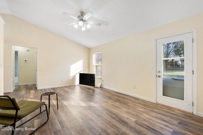 Photo - 4605 Pulaski Ct