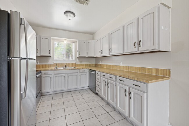 Photo - 3202 Forestwood Dr