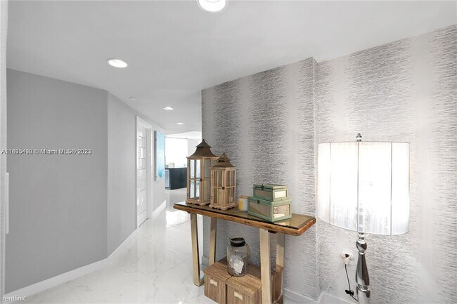 Photo - 2 br, 2 bath Condo - 500 Brickell Ave Apt 301 Unit Apt 301
