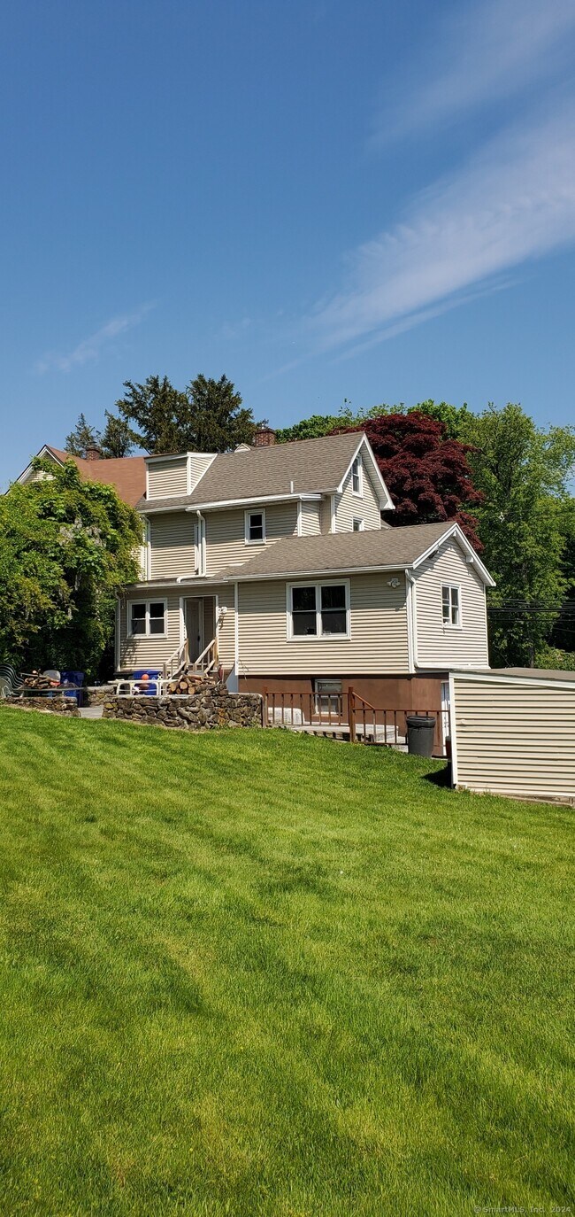 Photo - 16 Grandview Ave