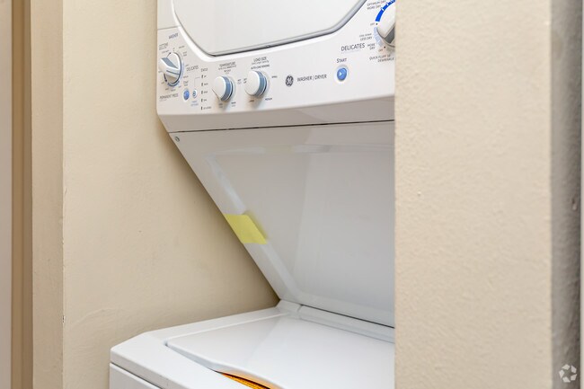 2BR, 2BA - Bradley