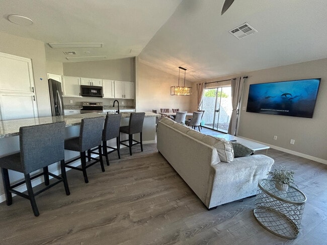 Building Photo - 4212 E Sandia St