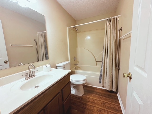 Photo - 102 Calli St