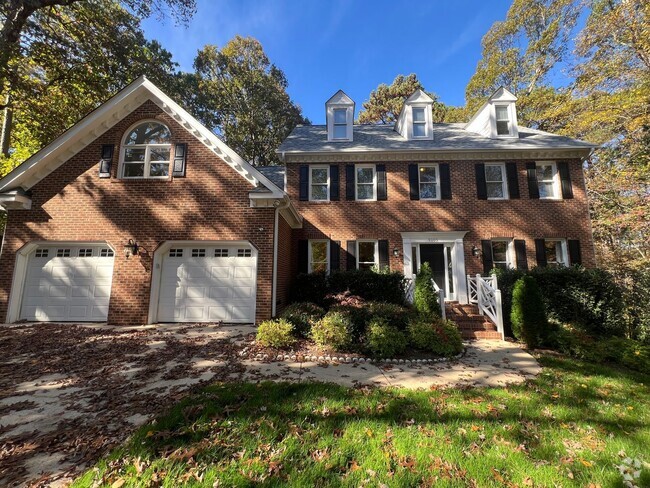 Building Photo - Stunning 5 BD, 3.5BA Raleigh Home in a Pri...