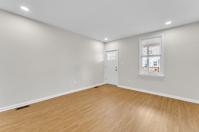 Photo - 332 Morris St