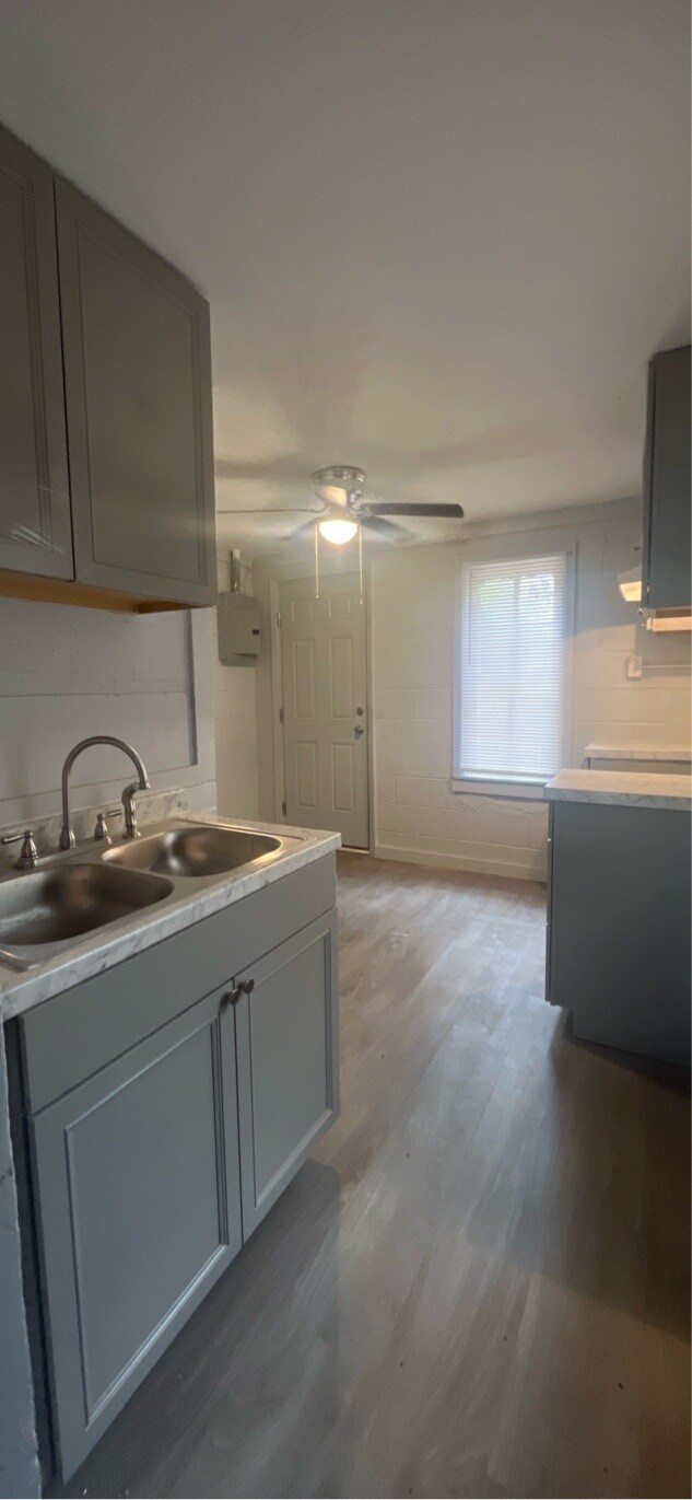 Photo - 822 Corn Ave