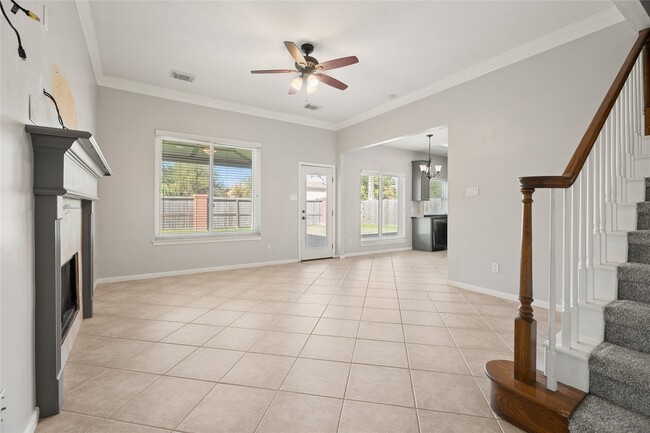 Photo - 1209 Comanche St