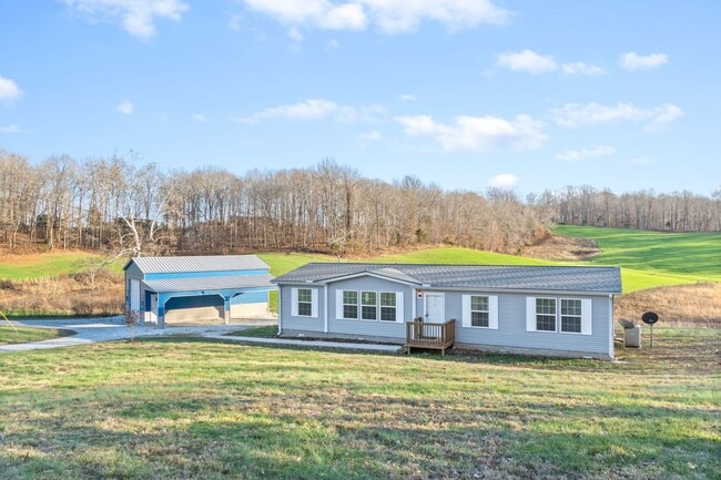 Photo - Pet Friendly Three Bedroom on Five Acres!