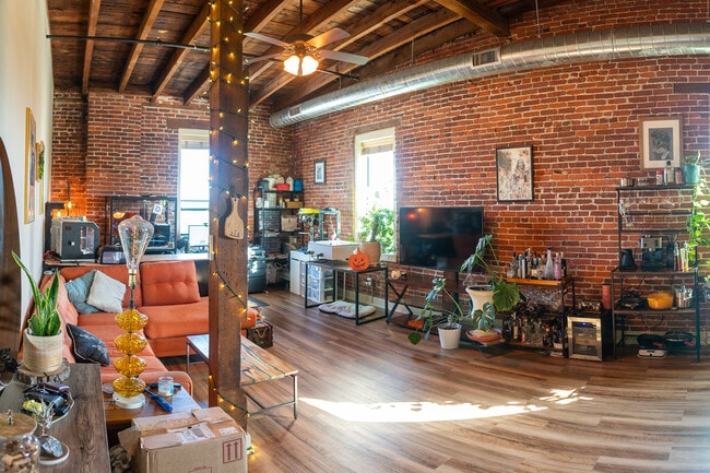 Photo - Lofts at 512 North Market