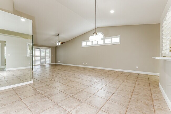 Photo - 2558 Wrencrest Cir