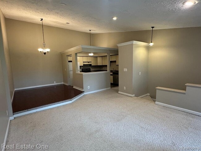 Photo - 19317 Surrey Ln