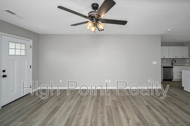 Photo - 85 Smith Glen Dr
