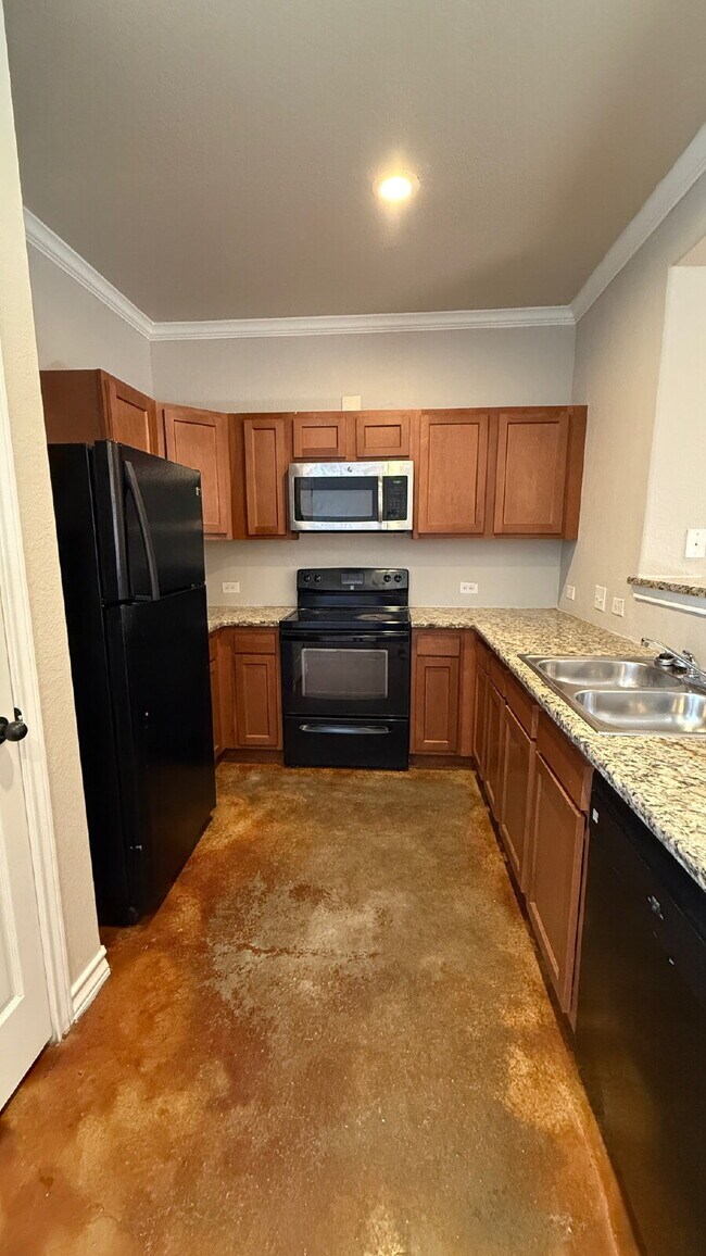 Photo - Spacious 3 Bed / 2.5 Bath Townhome in Quie... Unidad 103