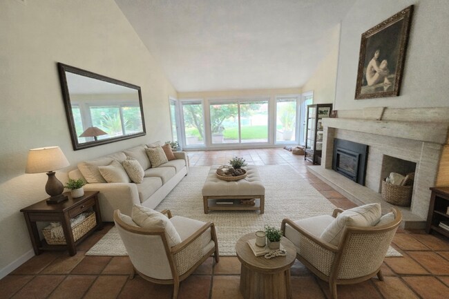 Photo - 1118 Marina Cir