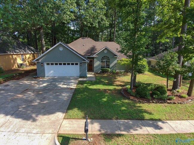 Photo - 205 Jarrett Ln