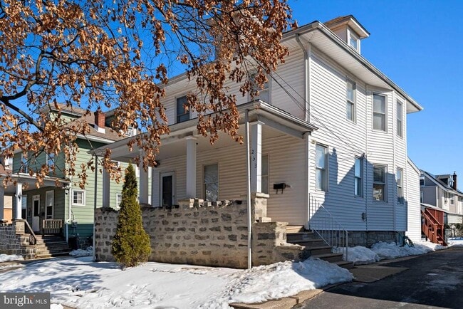 Photo - 233 Melrose Ave