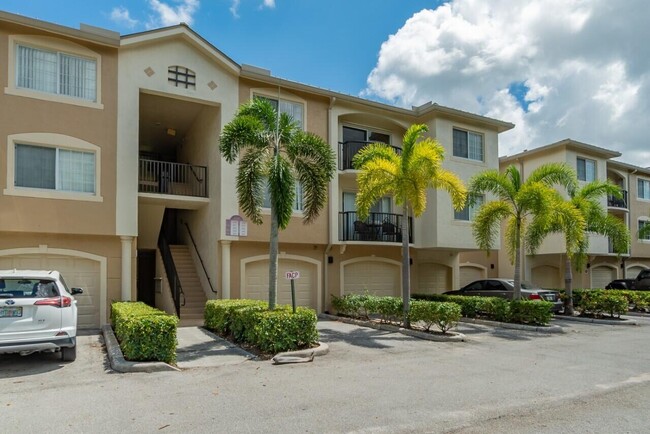 Building Photo - 800 Crestwood Ct S Unit 801 Rental