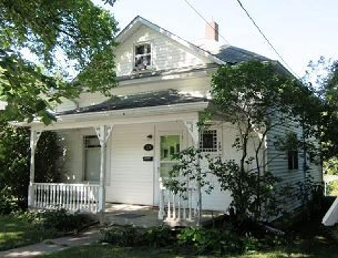 COMING SOON- Charming 2 Bedroom Home with ... - COMING SOON- Charming 2 Bedroom Home with ...