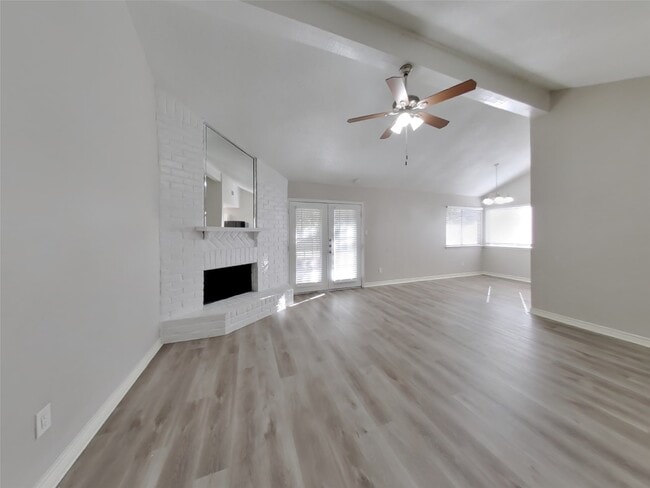 Photo - 2214 Townhall Ln