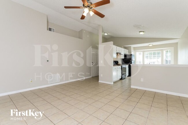 Photo - 7547 Groveoak Dr